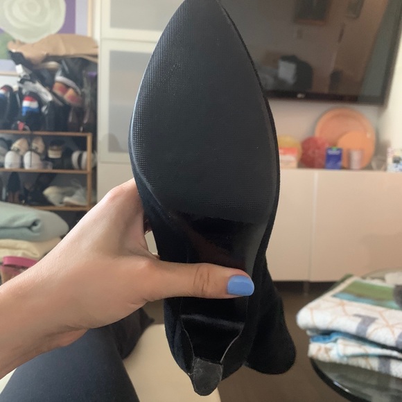 Gorgeous Prada boots - Picture 10 of 11